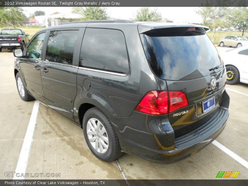 Twilight Gray Metallic / Aero Gray 2012 Volkswagen Routan SE