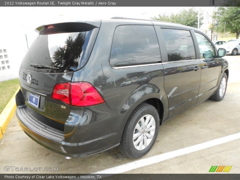 Twilight Gray Metallic / Aero Gray 2012 Volkswagen Routan SE