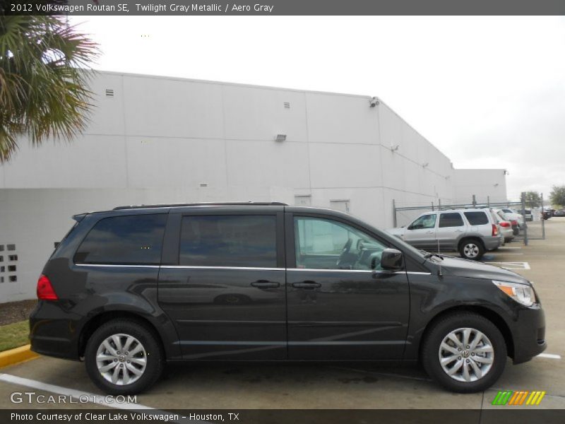 Twilight Gray Metallic / Aero Gray 2012 Volkswagen Routan SE