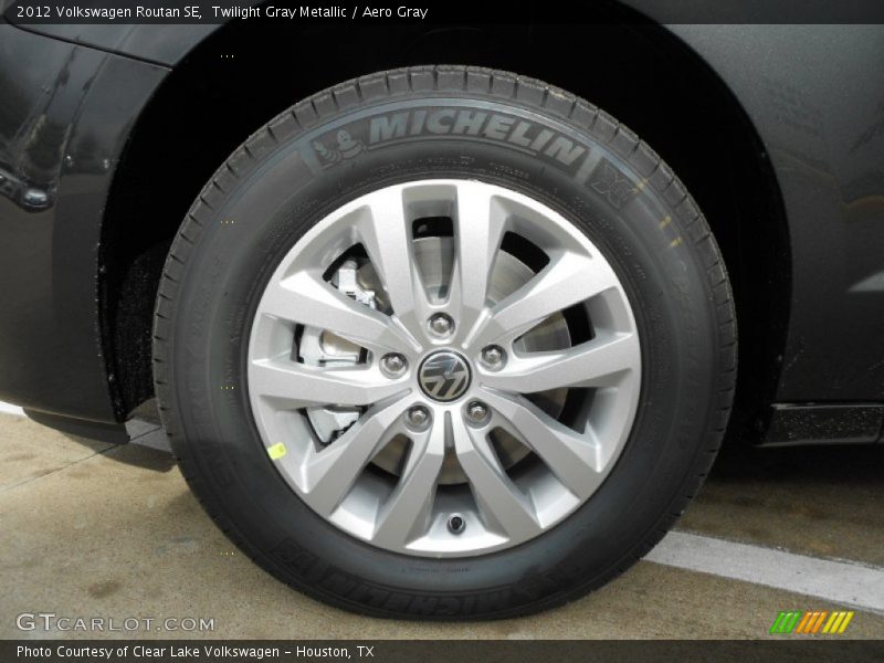 Twilight Gray Metallic / Aero Gray 2012 Volkswagen Routan SE