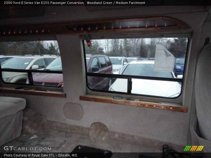 Woodland Green / Medium Parchment 2000 Ford E Series Van E150 Passenger Conversion