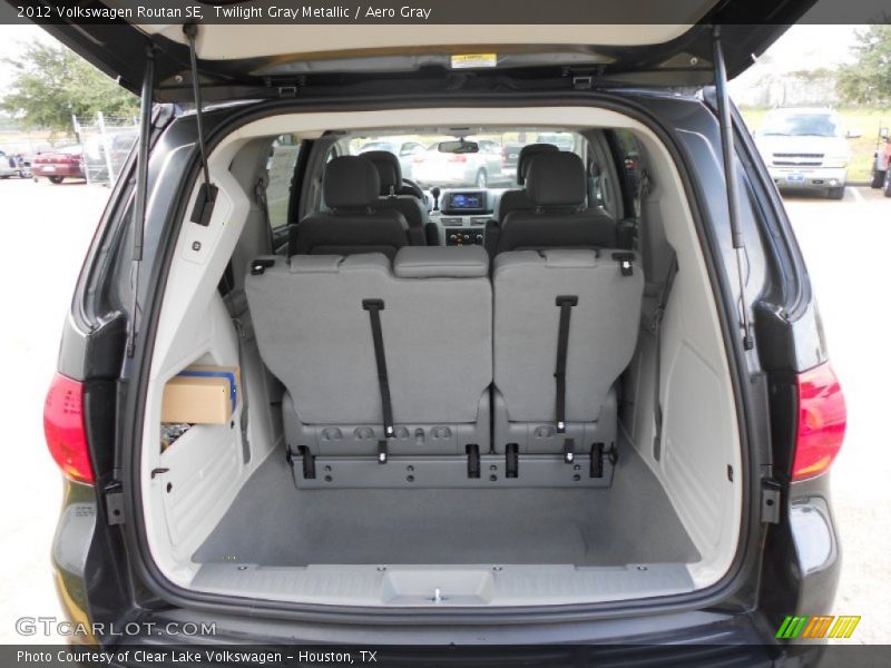  2012 Routan SE Trunk
