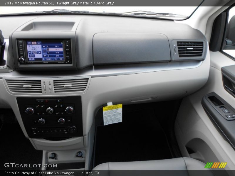 Twilight Gray Metallic / Aero Gray 2012 Volkswagen Routan SE