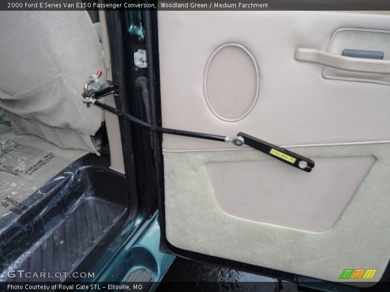 Woodland Green / Medium Parchment 2000 Ford E Series Van E150 Passenger Conversion