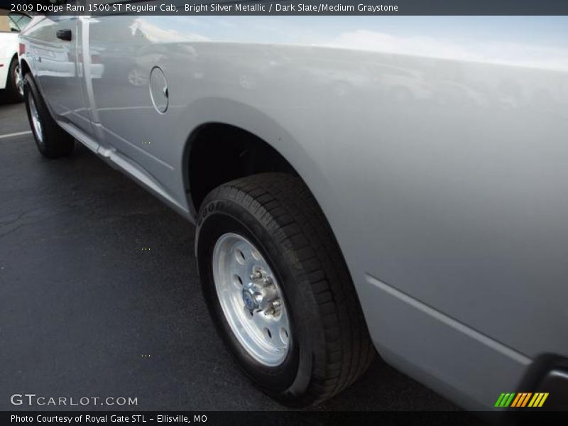 Bright Silver Metallic / Dark Slate/Medium Graystone 2009 Dodge Ram 1500 ST Regular Cab