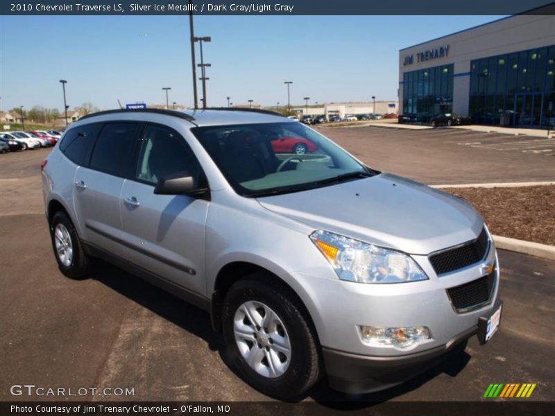 Silver Ice Metallic / Dark Gray/Light Gray 2010 Chevrolet Traverse LS