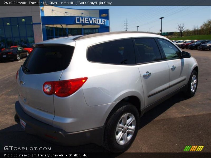 Silver Ice Metallic / Dark Gray/Light Gray 2010 Chevrolet Traverse LS