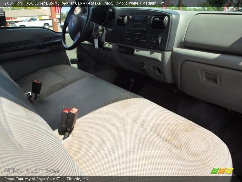 Oxford White / Medium Flint 2006 Ford F450 Super Duty XL Regular Cab 4x4 Stake Truck