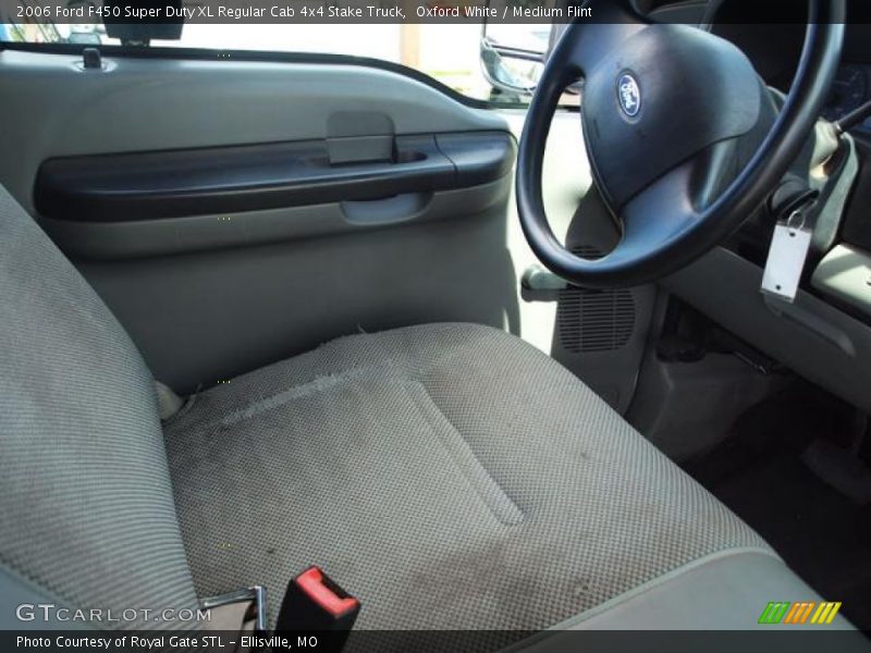 Oxford White / Medium Flint 2006 Ford F450 Super Duty XL Regular Cab 4x4 Stake Truck