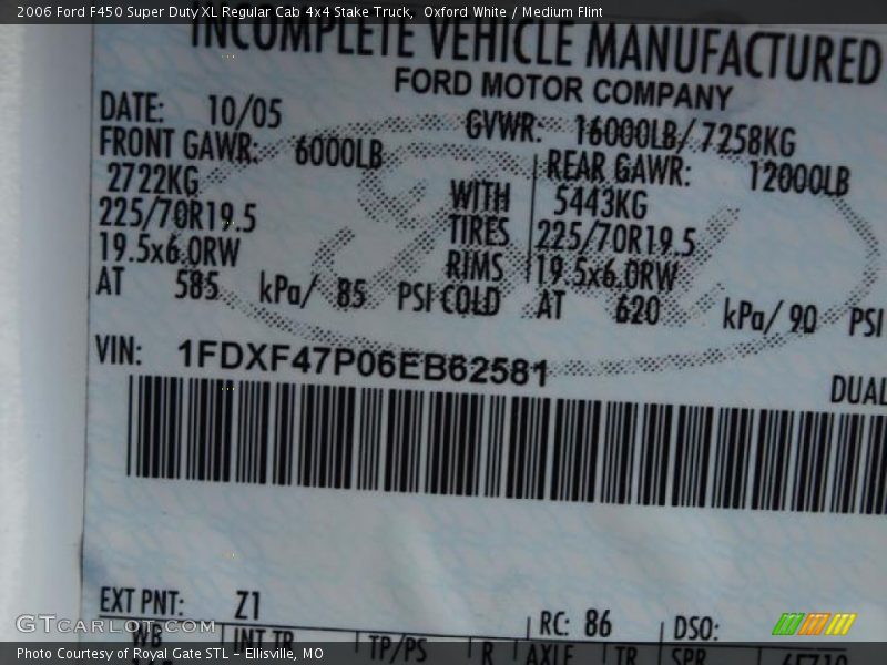 Oxford White / Medium Flint 2006 Ford F450 Super Duty XL Regular Cab 4x4 Stake Truck