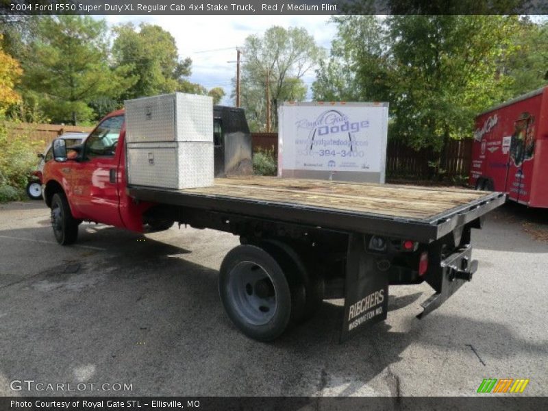 Red / Medium Flint 2004 Ford F550 Super Duty XL Regular Cab 4x4 Stake Truck