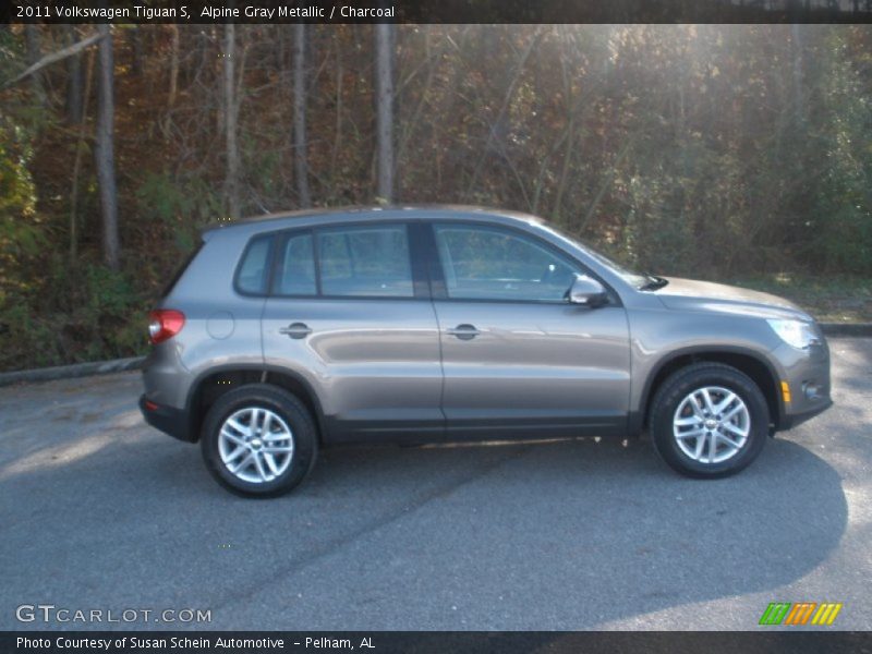 Alpine Gray Metallic / Charcoal 2011 Volkswagen Tiguan S