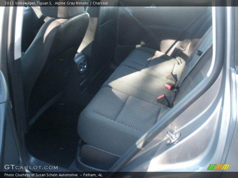 Alpine Gray Metallic / Charcoal 2011 Volkswagen Tiguan S
