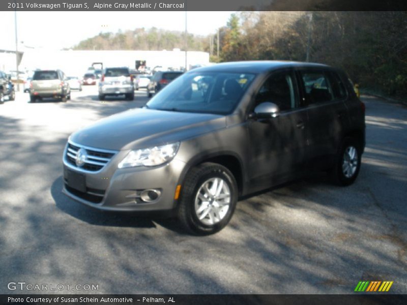 Alpine Gray Metallic / Charcoal 2011 Volkswagen Tiguan S