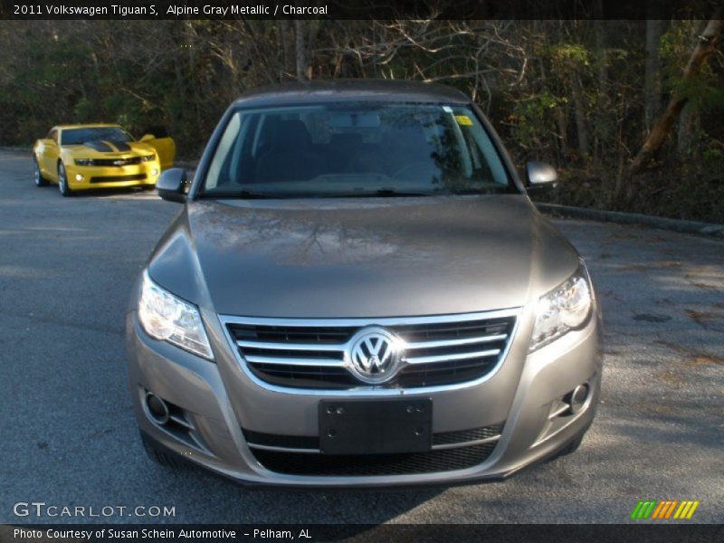 Alpine Gray Metallic / Charcoal 2011 Volkswagen Tiguan S