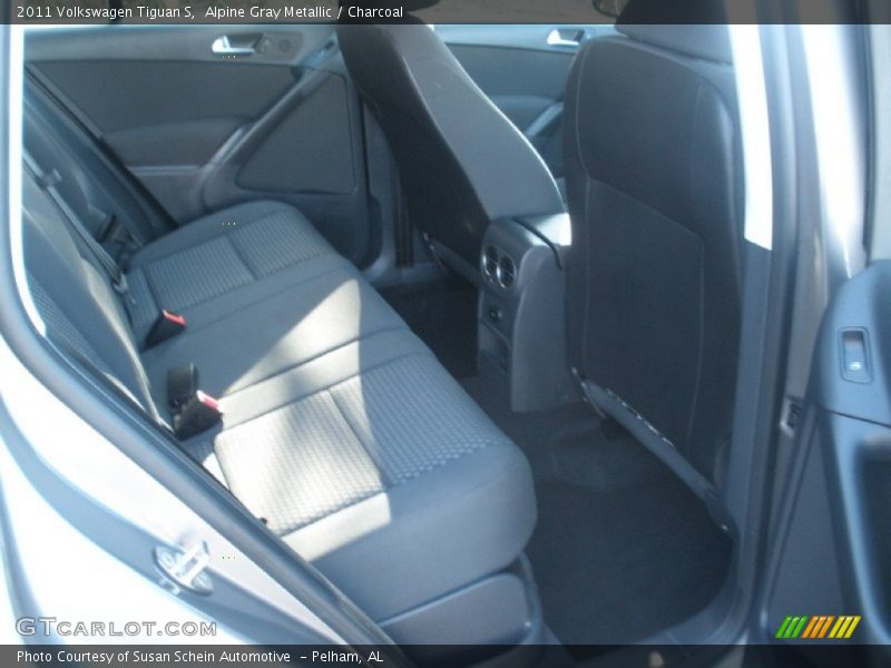 Alpine Gray Metallic / Charcoal 2011 Volkswagen Tiguan S