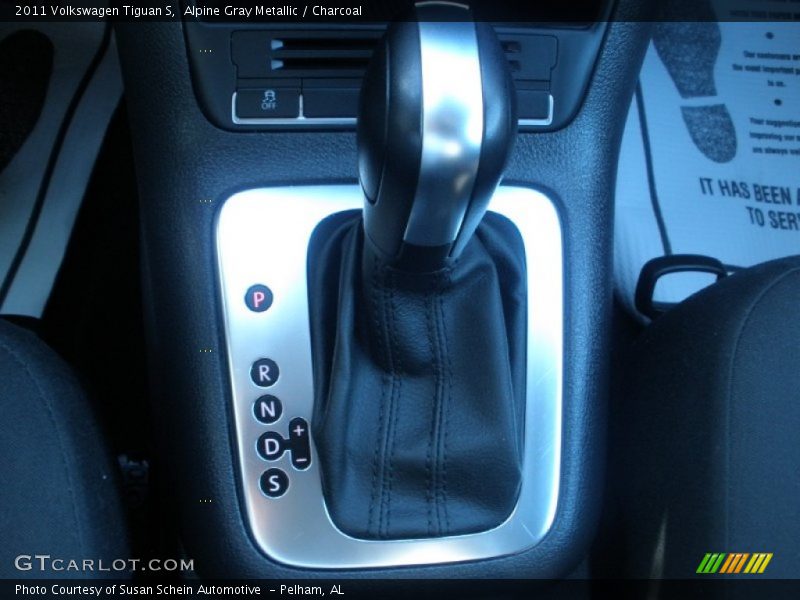 Alpine Gray Metallic / Charcoal 2011 Volkswagen Tiguan S