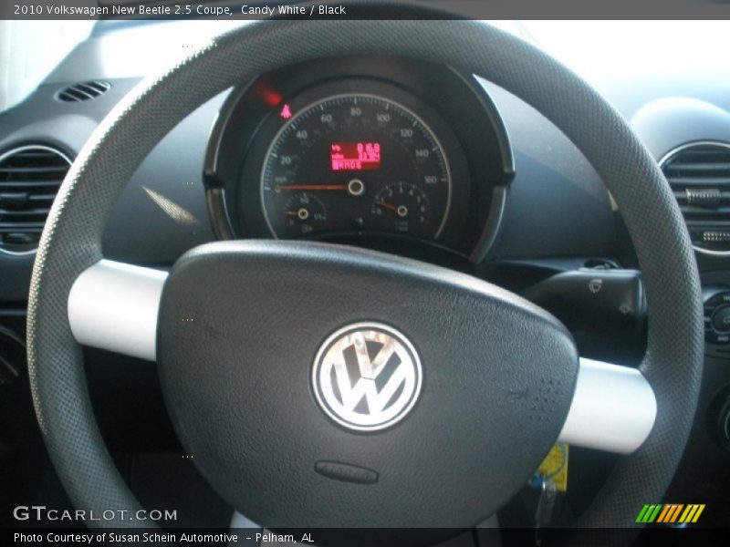 Candy White / Black 2010 Volkswagen New Beetle 2.5 Coupe