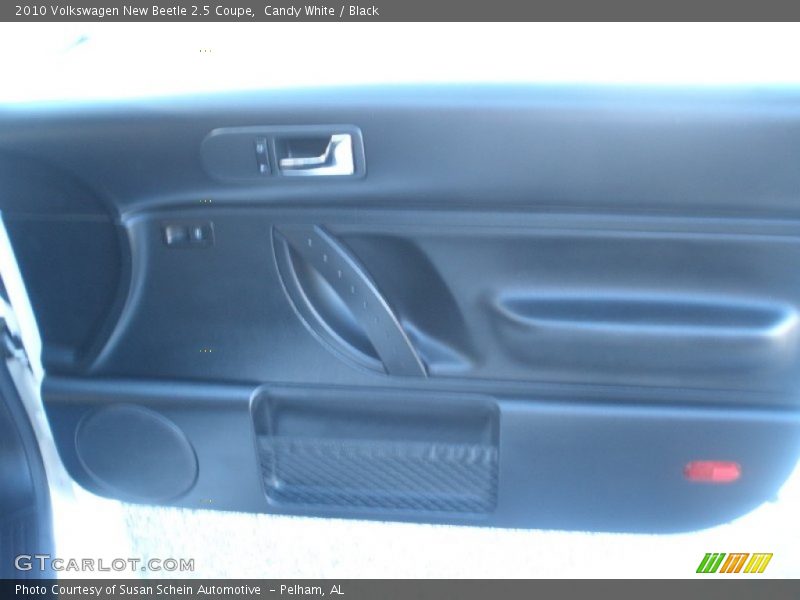 Candy White / Black 2010 Volkswagen New Beetle 2.5 Coupe