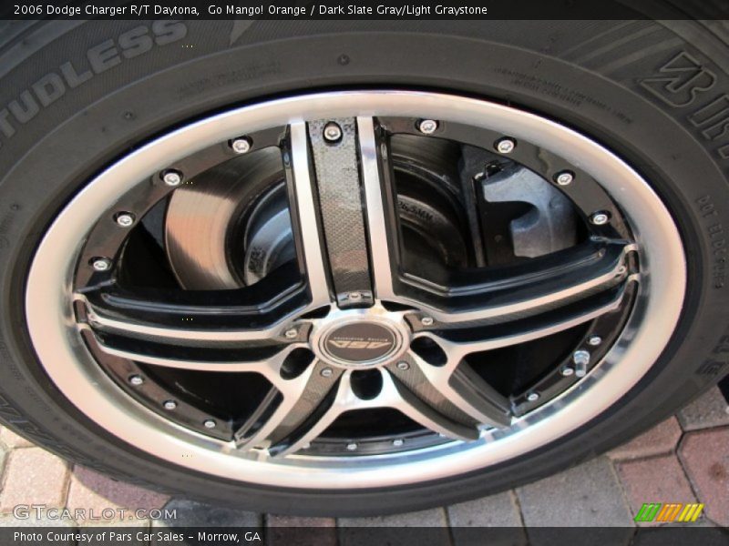 Custom Wheels of 2006 Charger R/T Daytona