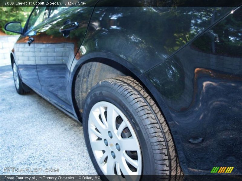 Black / Gray 2009 Chevrolet Cobalt LS Sedan