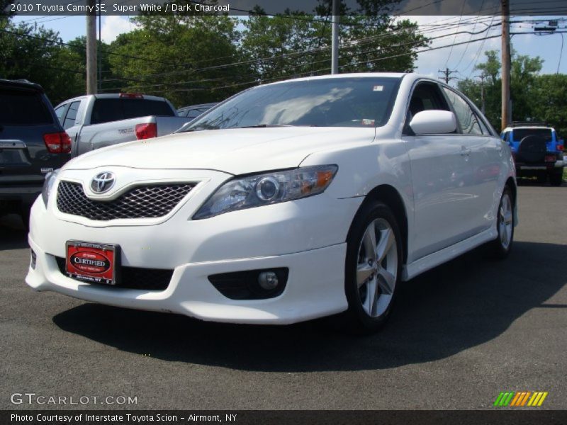 Super White / Dark Charcoal 2010 Toyota Camry SE