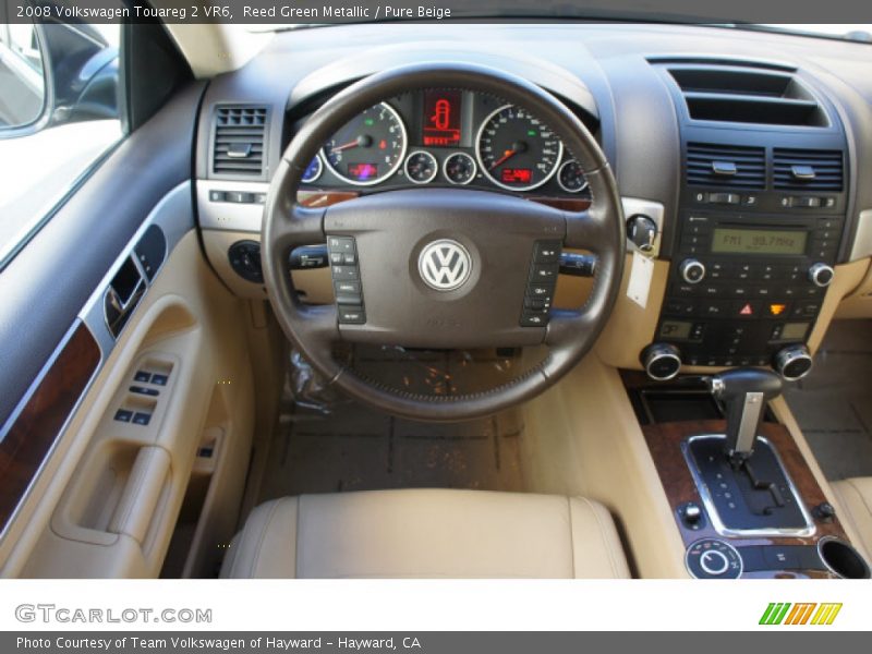 Reed Green Metallic / Pure Beige 2008 Volkswagen Touareg 2 VR6