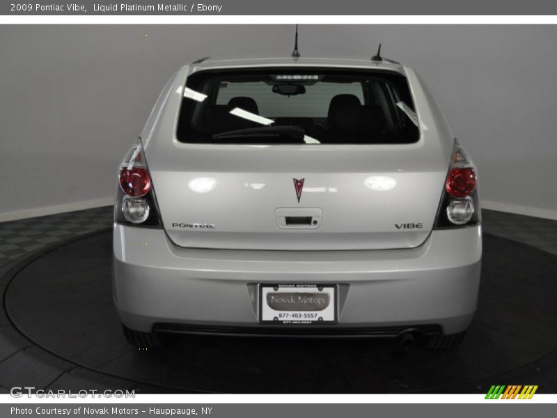Liquid Platinum Metallic / Ebony 2009 Pontiac Vibe