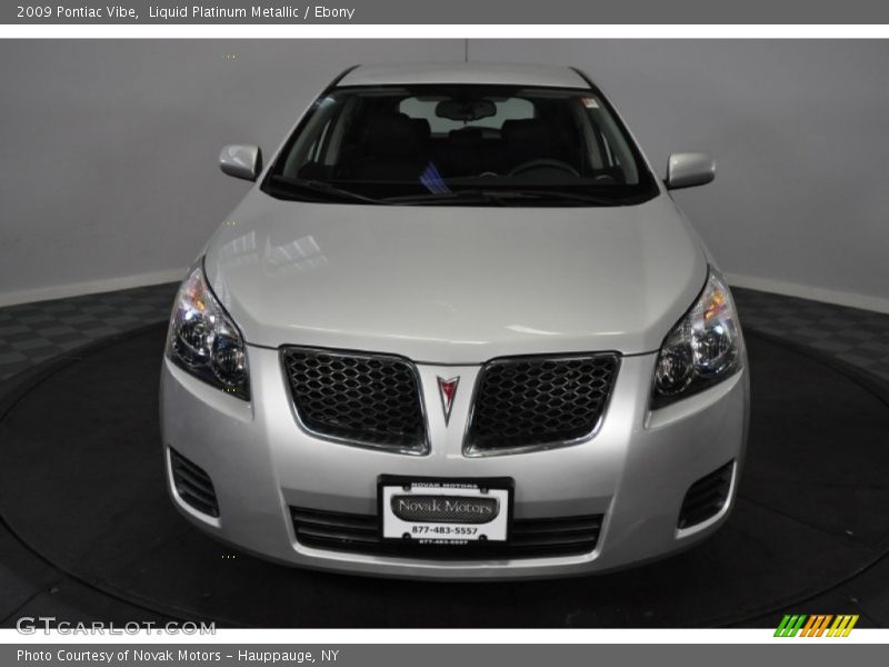 Liquid Platinum Metallic / Ebony 2009 Pontiac Vibe