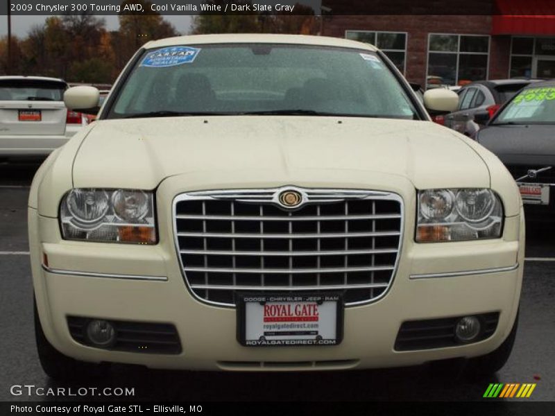 Cool Vanilla White / Dark Slate Gray 2009 Chrysler 300 Touring AWD