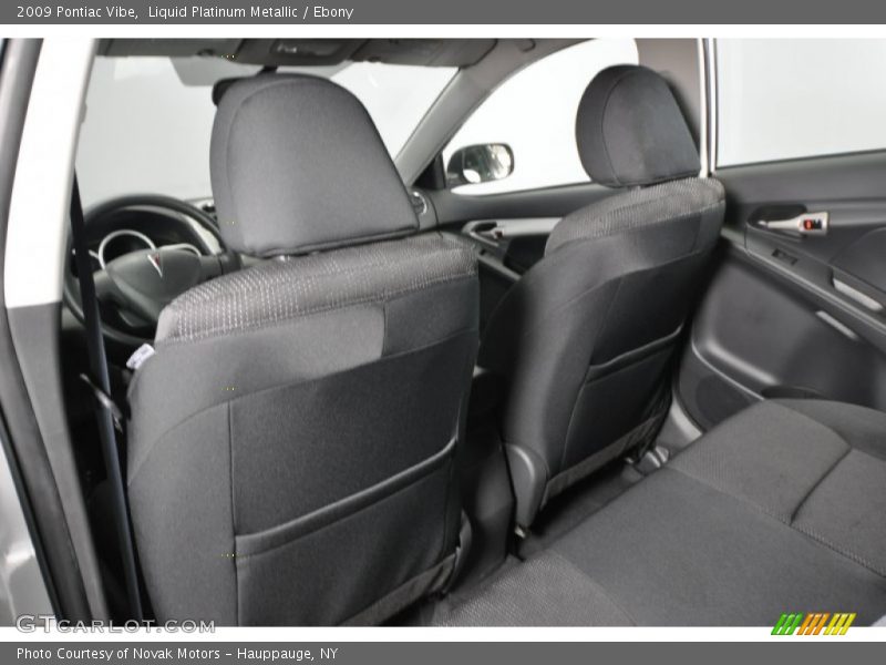 Liquid Platinum Metallic / Ebony 2009 Pontiac Vibe