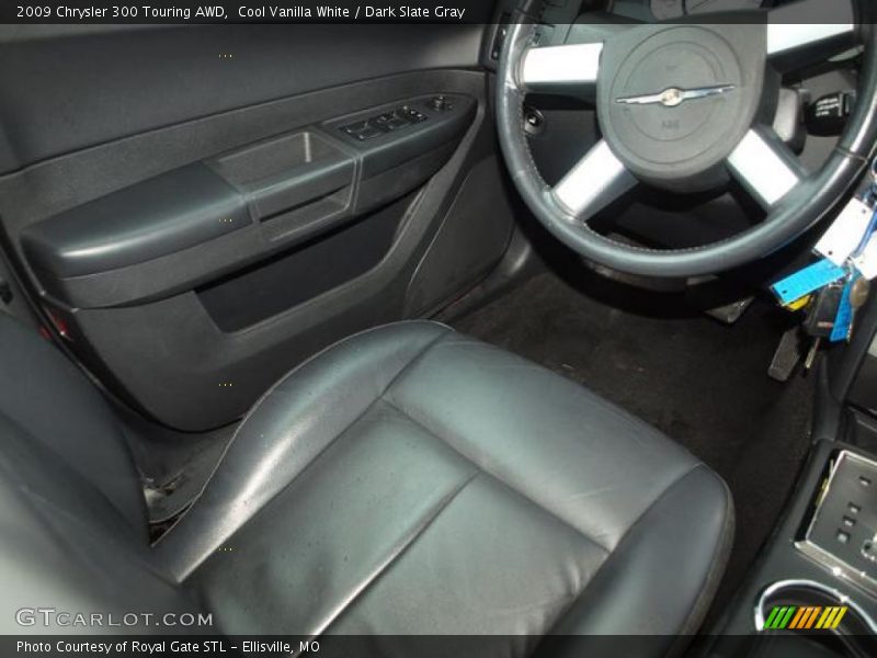 Cool Vanilla White / Dark Slate Gray 2009 Chrysler 300 Touring AWD