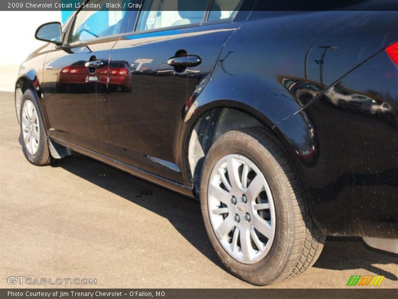 Black / Gray 2009 Chevrolet Cobalt LS Sedan