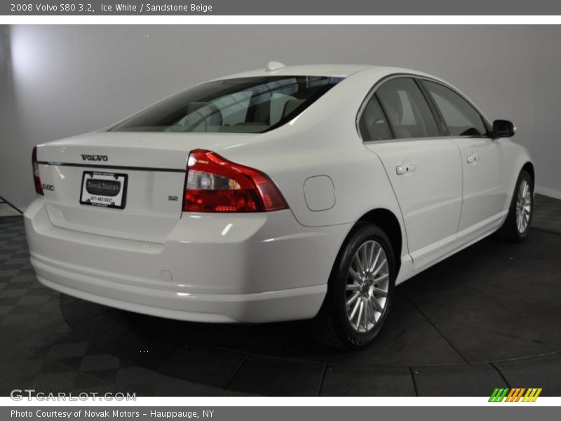 Ice White / Sandstone Beige 2008 Volvo S80 3.2