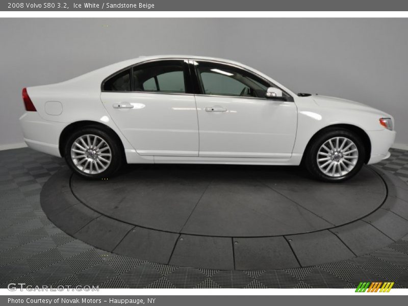 Ice White / Sandstone Beige 2008 Volvo S80 3.2