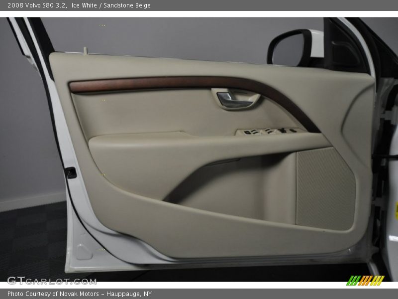 Ice White / Sandstone Beige 2008 Volvo S80 3.2