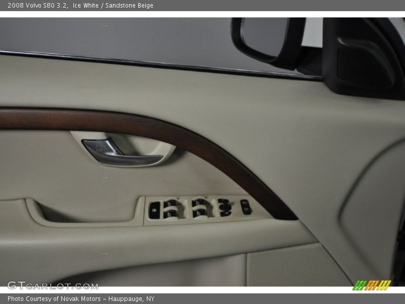 Ice White / Sandstone Beige 2008 Volvo S80 3.2