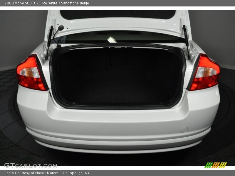 Ice White / Sandstone Beige 2008 Volvo S80 3.2