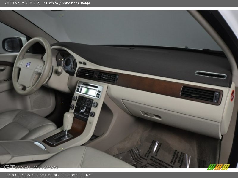 Ice White / Sandstone Beige 2008 Volvo S80 3.2