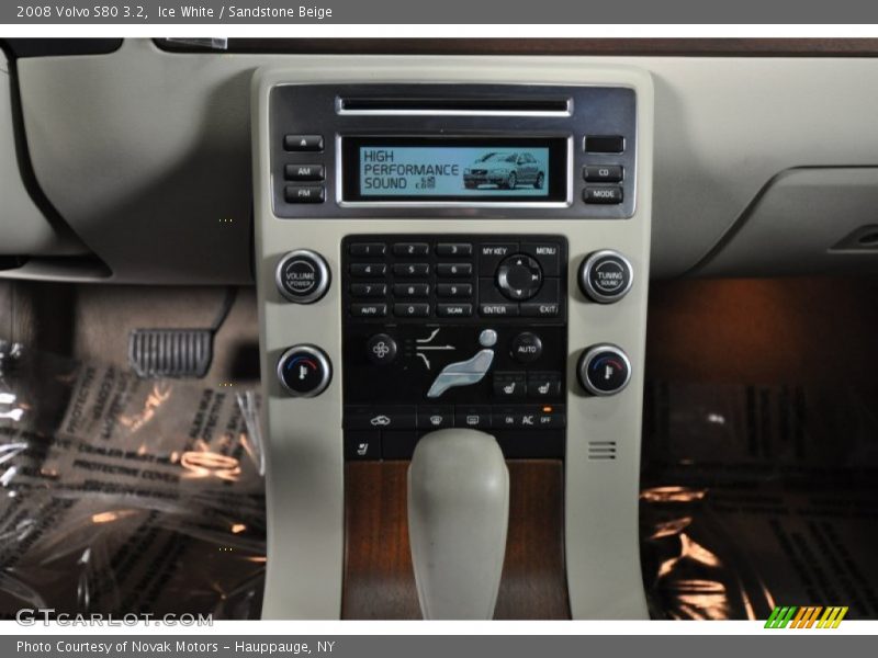 Ice White / Sandstone Beige 2008 Volvo S80 3.2