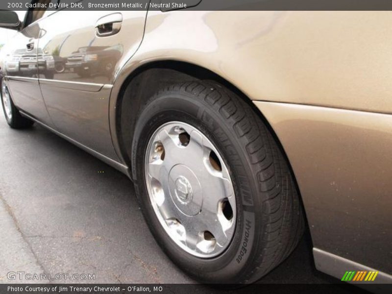 Bronzemist Metallic / Neutral Shale 2002 Cadillac DeVille DHS