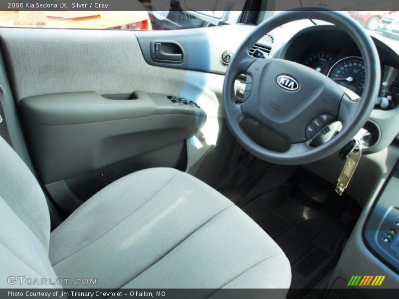 Silver / Gray 2006 Kia Sedona LX