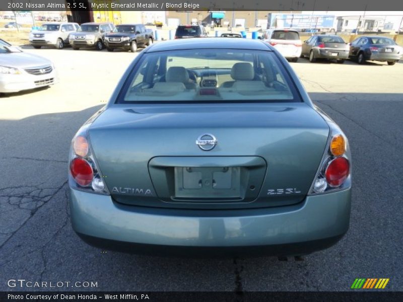 Mystic Emerald Metallic / Blond Beige 2002 Nissan Altima 2.5 SL