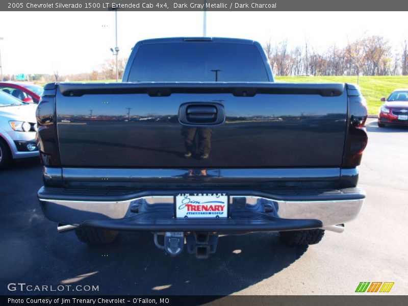 Dark Gray Metallic / Dark Charcoal 2005 Chevrolet Silverado 1500 LT Extended Cab 4x4