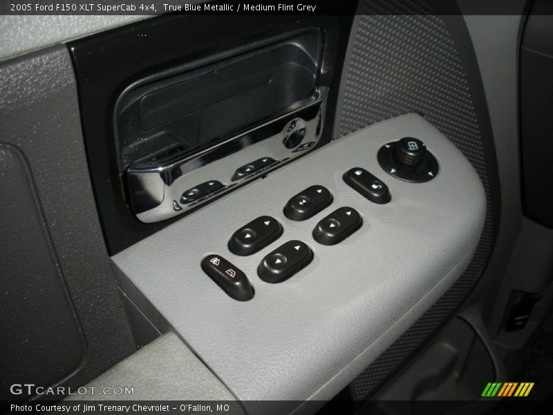 True Blue Metallic / Medium Flint Grey 2005 Ford F150 XLT SuperCab 4x4