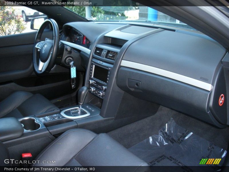 Maverick Silver Metallic / Onyx 2009 Pontiac G8 GT