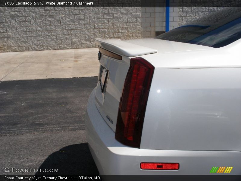White Diamond / Cashmere 2005 Cadillac STS V6