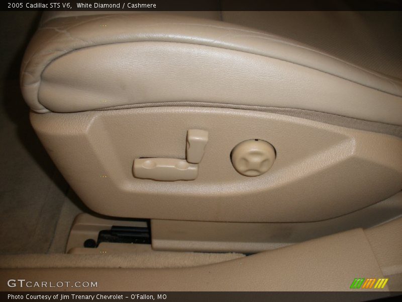 White Diamond / Cashmere 2005 Cadillac STS V6