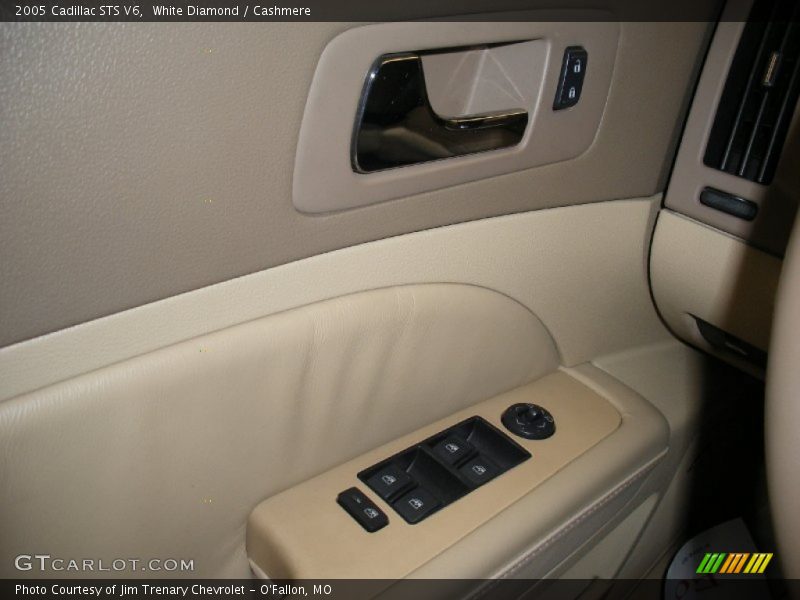 White Diamond / Cashmere 2005 Cadillac STS V6