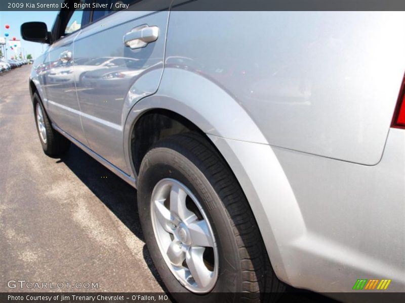 Bright Silver / Gray 2009 Kia Sorento LX